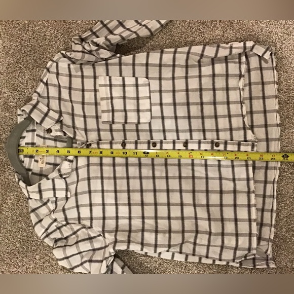 Hollister Shirt- size M - Picture 3 of 6